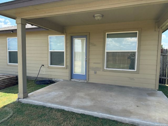 2273 LIGHTHOUSE DR, New Braunfels, TX 78130
