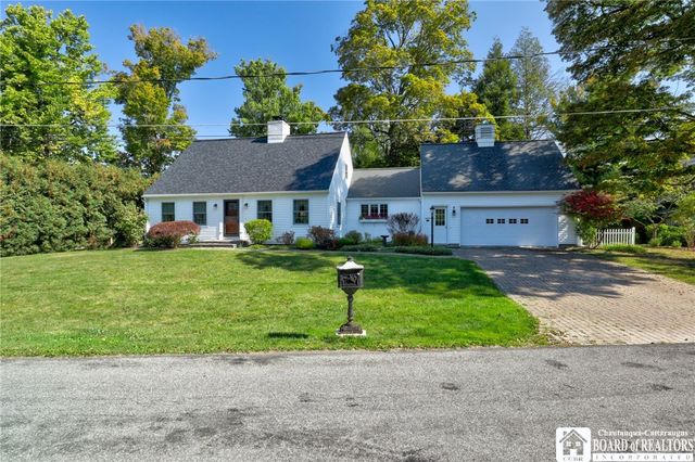 8 Ivy Lane, Busti, NY 14750