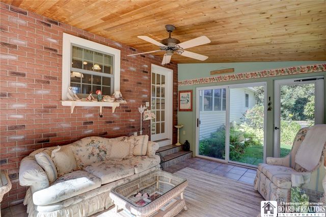 8 Ivy Lane, Busti, NY 14750