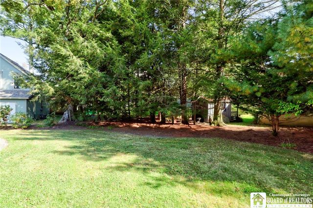 8 Ivy Lane, Busti, NY 14750