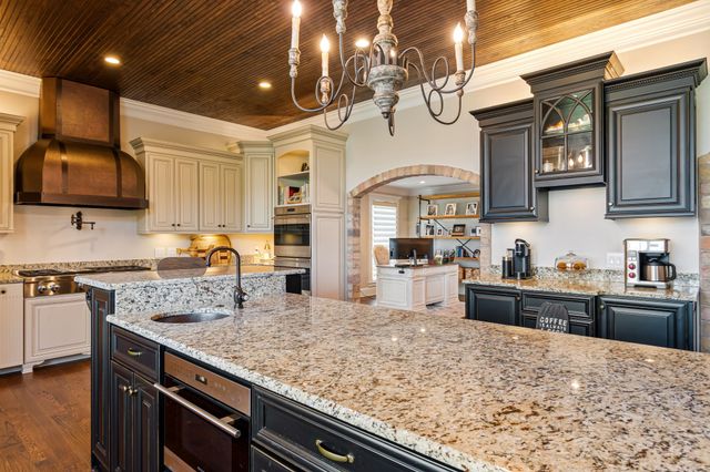 1051 Smith Avenue, Hohenwald, TN 38462