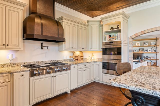 1051 Smith Avenue, Hohenwald, TN 38462