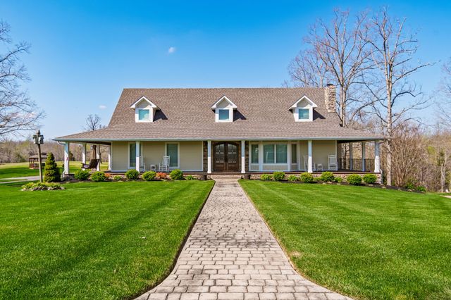 1051 Smith Avenue, Hohenwald, TN 38462