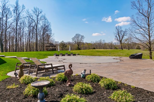 1051 Smith Avenue, Hohenwald, TN 38462