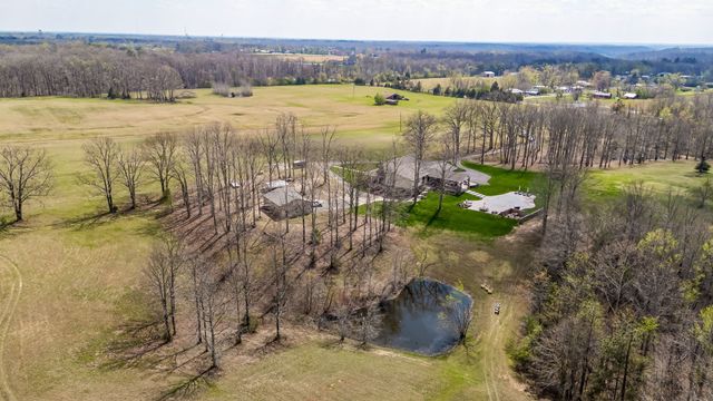 1051 Smith Avenue, Hohenwald, TN 38462