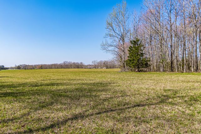 1051 Smith Avenue, Hohenwald, TN 38462