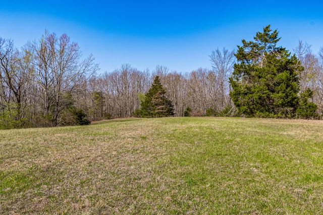 1051 Smith Avenue, Hohenwald, TN 38462