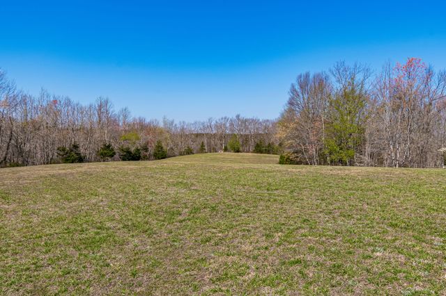 1051 Smith Avenue, Hohenwald, TN 38462