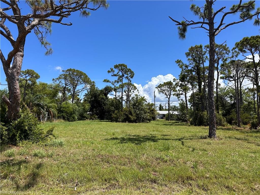 3712 Mango ST, ST. JAMES CITY, FL 33956 — exterior