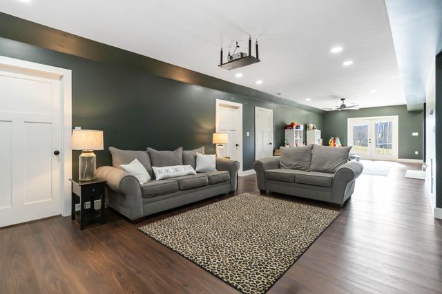 65 Hwy 1003, Somerset, KY 42501