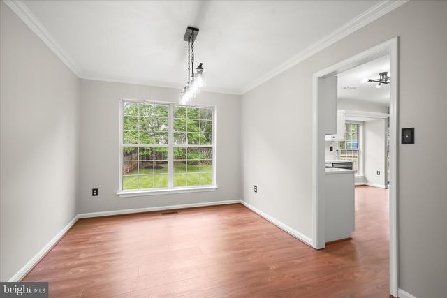 8229 SUNSET DR, Manassas, VA 20110