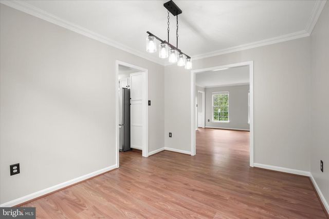 8229 SUNSET DR, Manassas, VA 20110