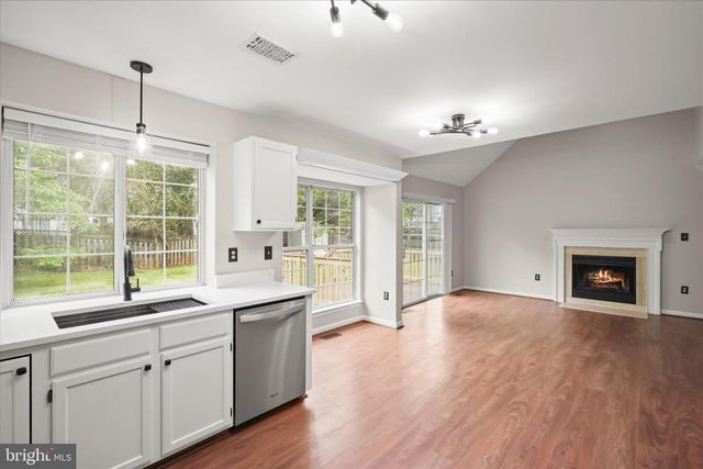 8229 SUNSET DR, Manassas, VA 20110