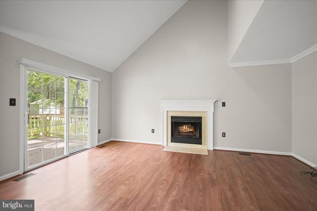 8229 SUNSET DR, Manassas, VA 20110