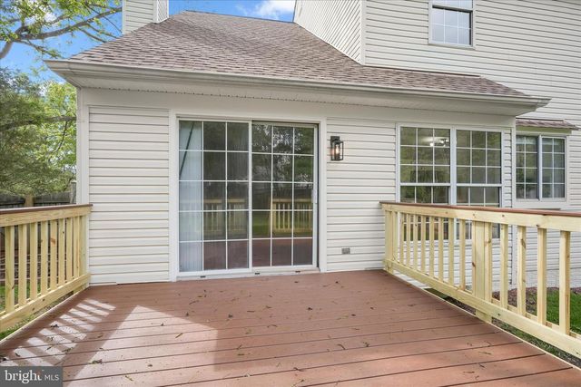 8229 SUNSET DR, Manassas, VA 20110