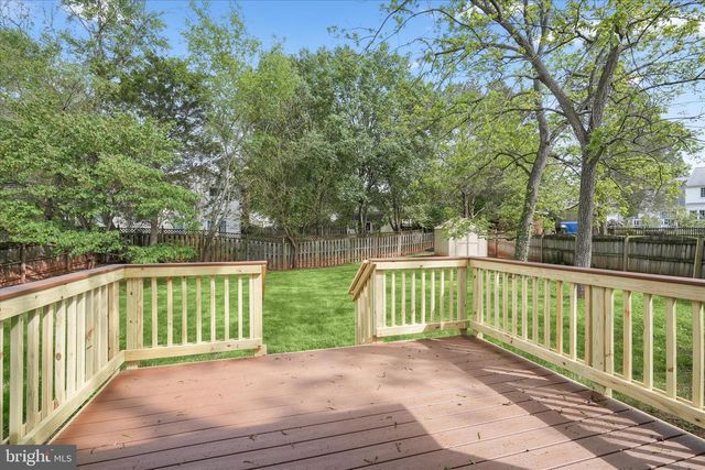 8229 SUNSET DR, Manassas, VA 20110
