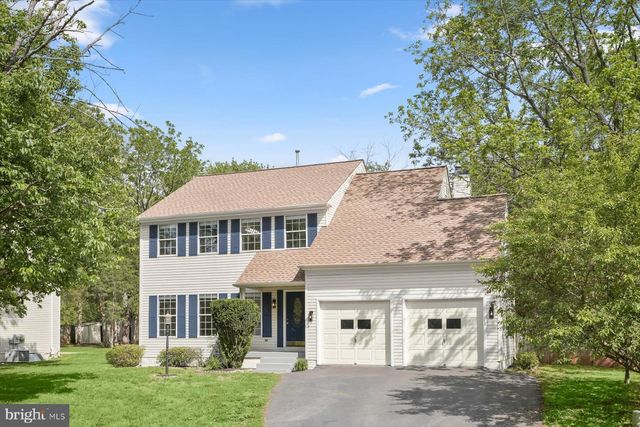 8229 SUNSET DR, Manassas, VA 20110