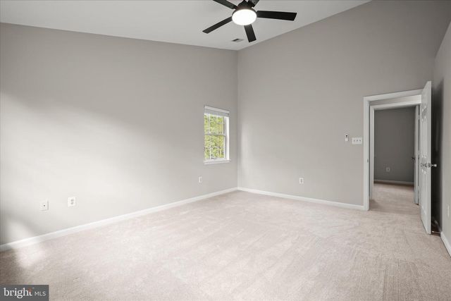 8229 SUNSET DR, Manassas, VA 20110