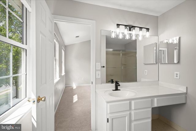 8229 SUNSET DR, Manassas, VA 20110