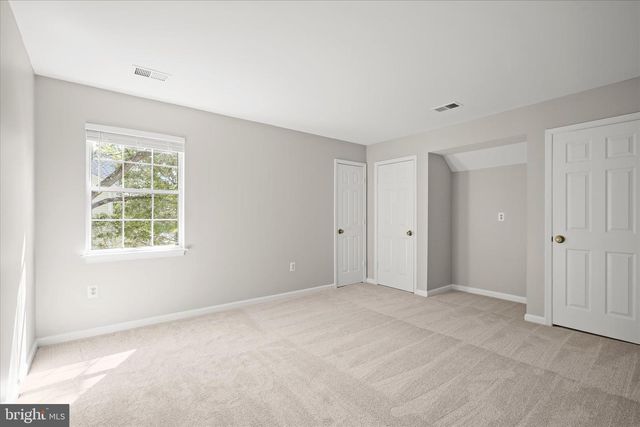 8229 SUNSET DR, Manassas, VA 20110