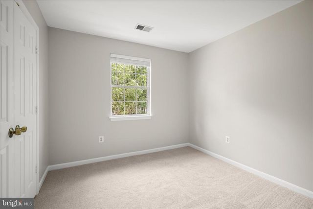 8229 SUNSET DR, Manassas, VA 20110