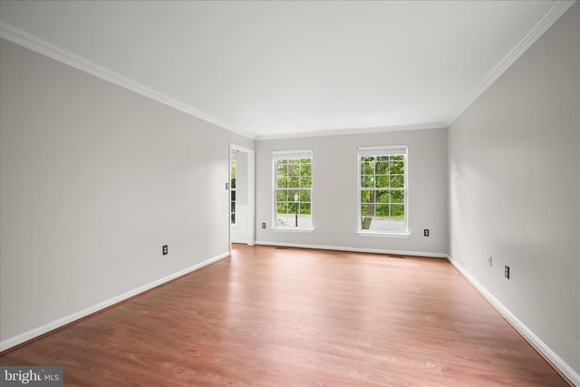8229 SUNSET DR, Manassas, VA 20110
