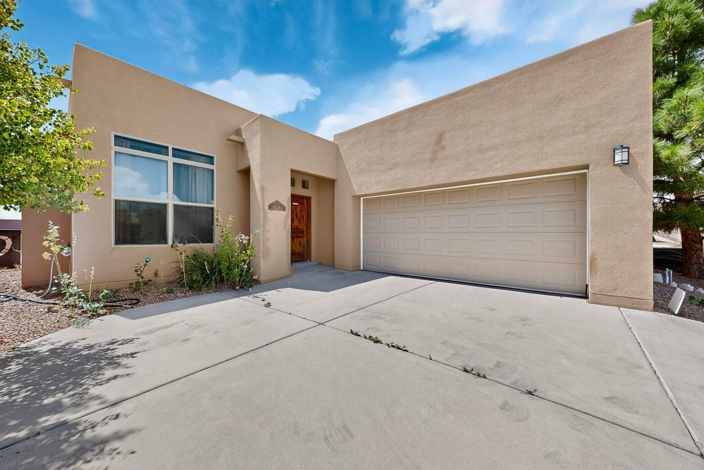 2626 Redondo Santa Fe, Rio Rancho, NM 87144