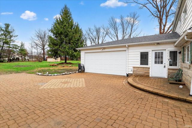 20391 Roosevelt Road, South Bend, IN 46614