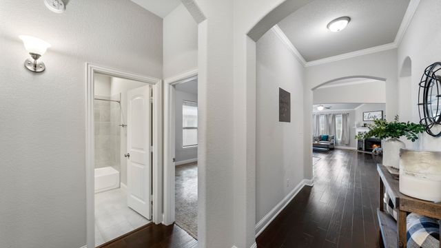 244 Valley View Drive, Waxahachie, TX 75167