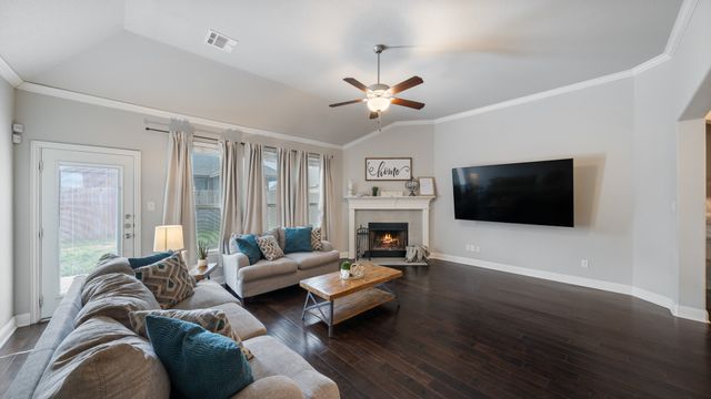 244 Valley View Drive, Waxahachie, TX 75167