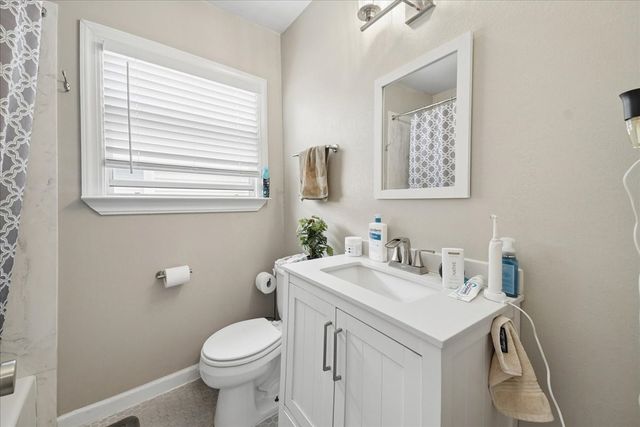 4006 Curzon Avenue, Fort Worth, TX 76107