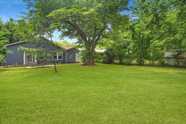 4006 Curzon Avenue, Fort Worth, TX 76107