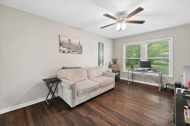4006 Curzon Avenue, Fort Worth, TX 76107