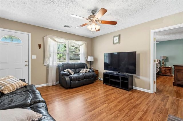 1530 Highway 155 N, Mcdonough, GA 30252