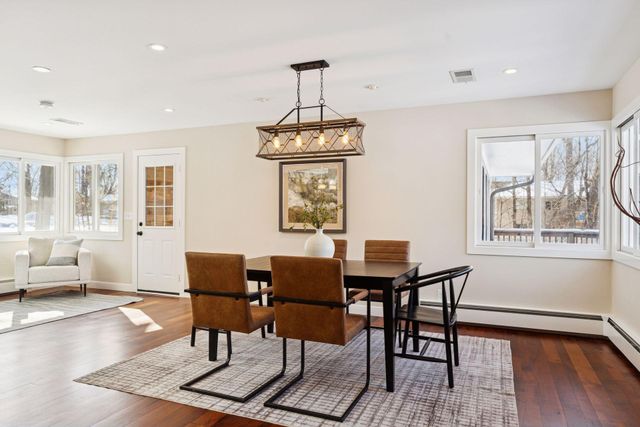 17100 Hampton Court, Minnetonka, MN 55345