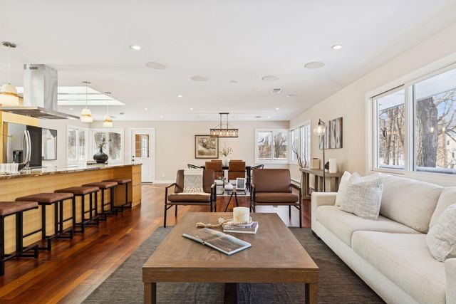 17100 Hampton Court, Minnetonka, MN 55345