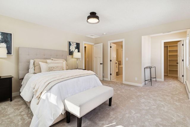 17100 Hampton Court, Minnetonka, MN 55345