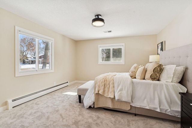 17100 Hampton Court, Minnetonka, MN 55345