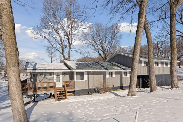 17100 Hampton Court, Minnetonka, MN 55345