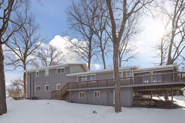 17100 Hampton Court, Minnetonka, MN 55345