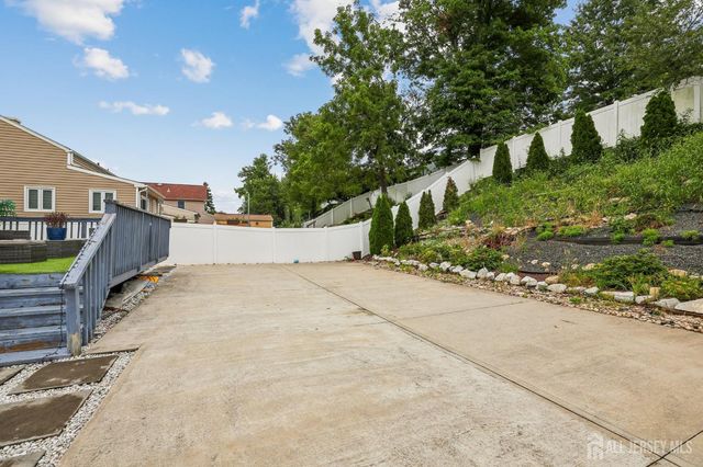 218 McFarlane Road, Colonia, NJ 07067
