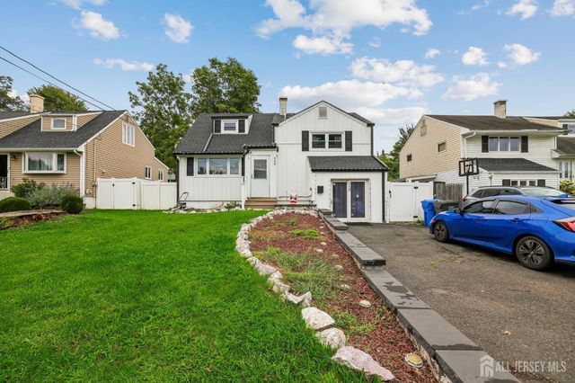 218 McFarlane Road, Colonia, NJ 07067