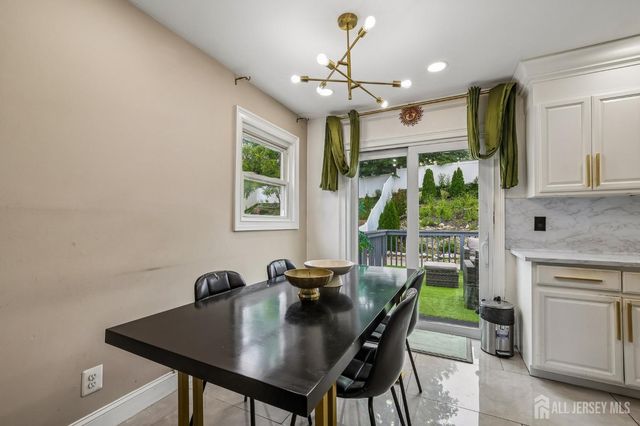 218 McFarlane Road, Colonia, NJ 07067