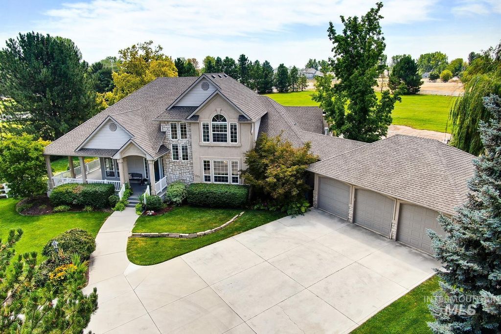 1821 W Verneal Ct, Meridian, ID 83642 photo 2