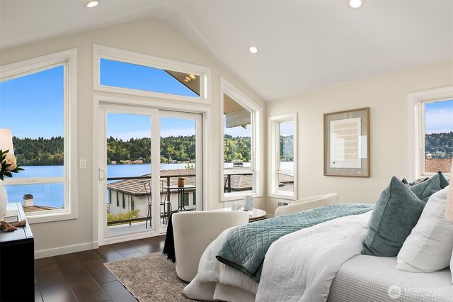 3246 W Lake Sammamish Parkway NE, Redmond, WA 98052