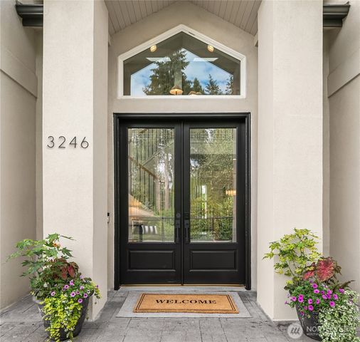 3246 W Lake Sammamish Parkway NE, Redmond, WA 98052