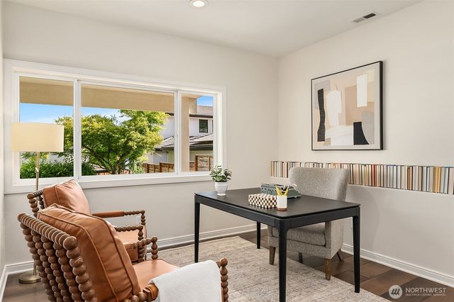 3246 W Lake Sammamish Parkway NE, Redmond, WA 98052