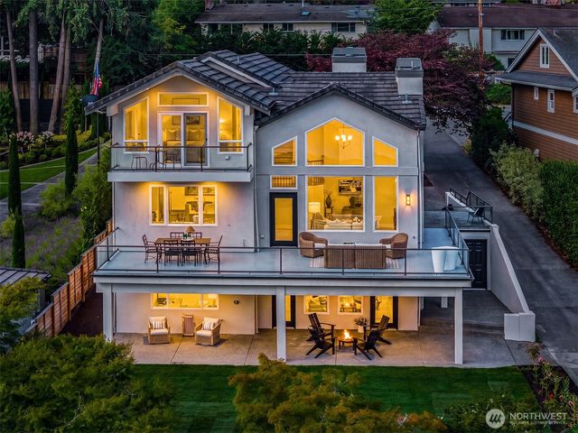 3246 W Lake Sammamish Parkway NE, Redmond, WA 98052