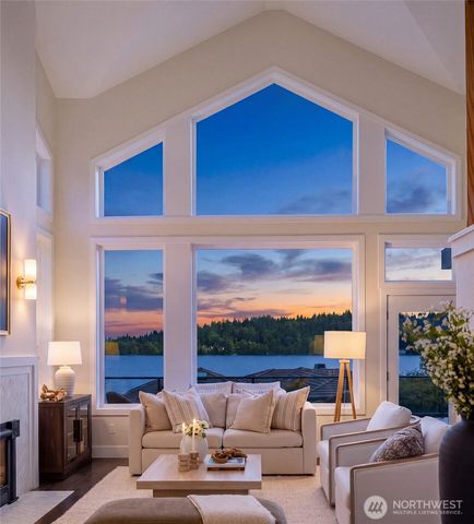 3246 W Lake Sammamish Parkway NE, Redmond, WA 98052
