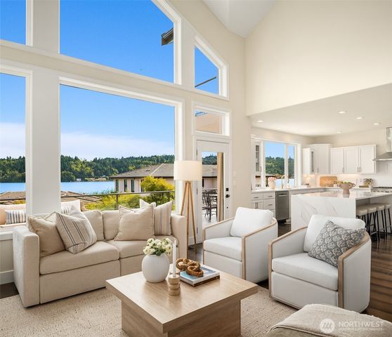 3246 W Lake Sammamish Parkway NE, Redmond, WA 98052